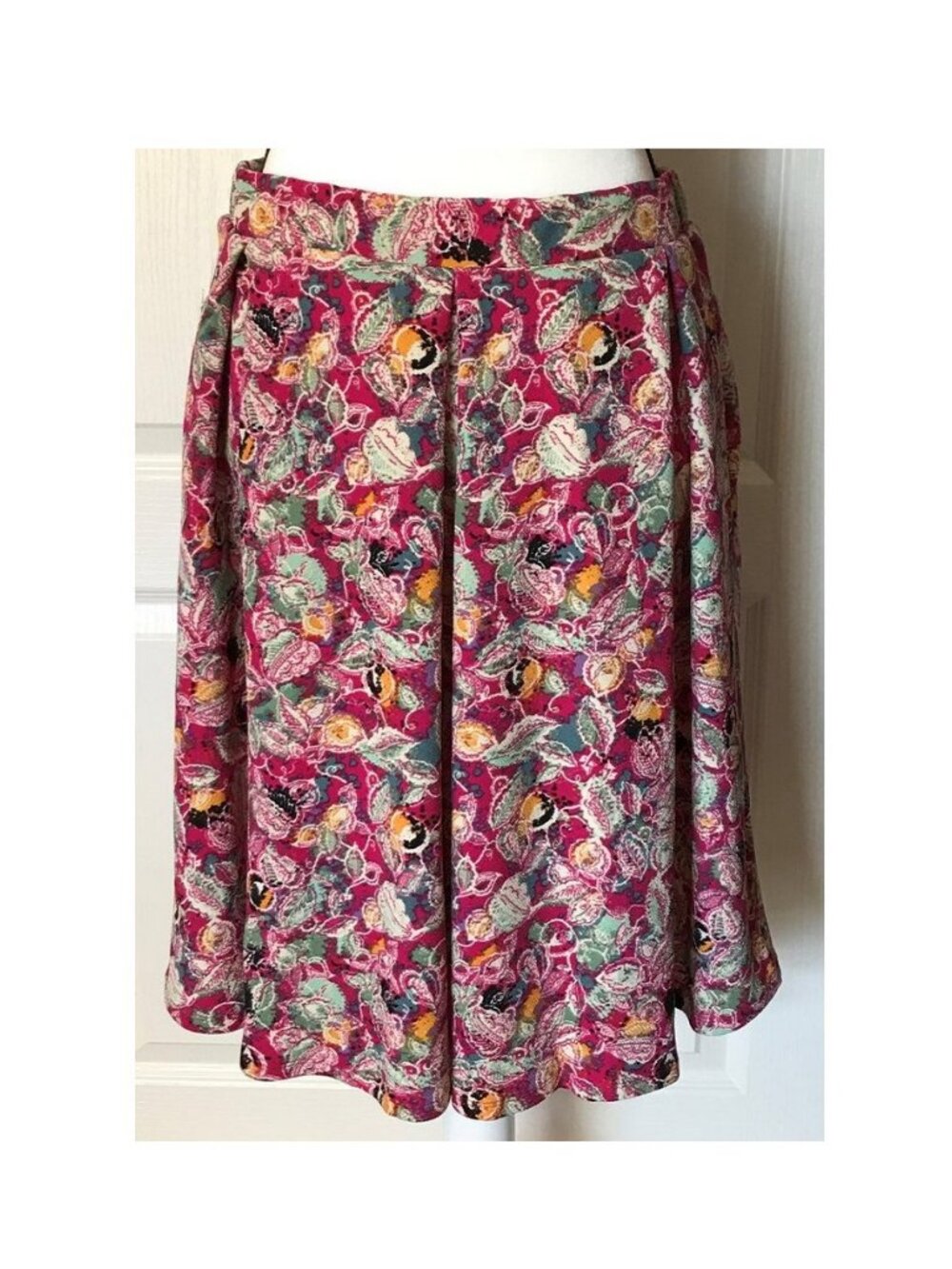 NWT LulaRoe Madison Floral Leaf Pleated Fit and Flare Skirt M